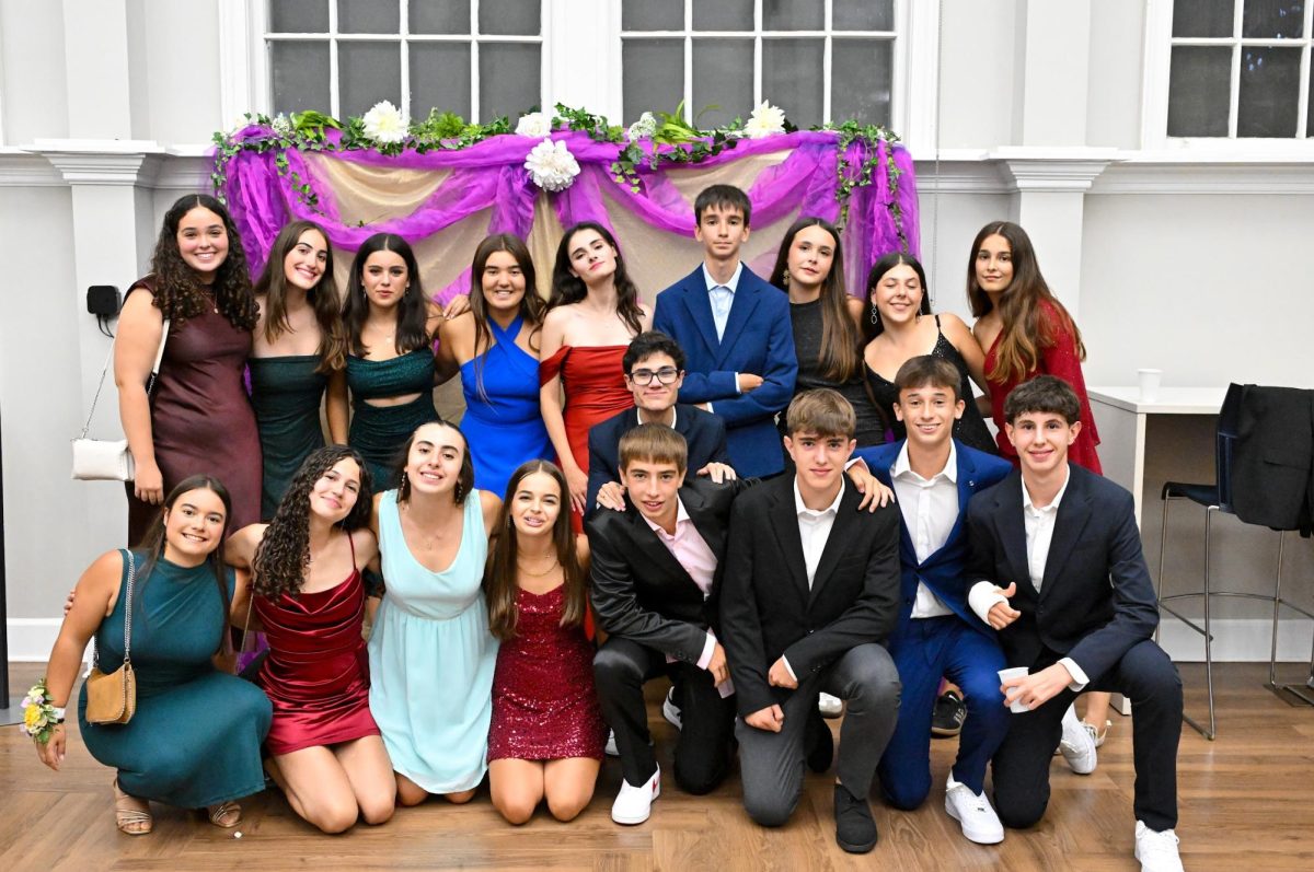 The 2025 Spanish Exchange students at Homecoming.